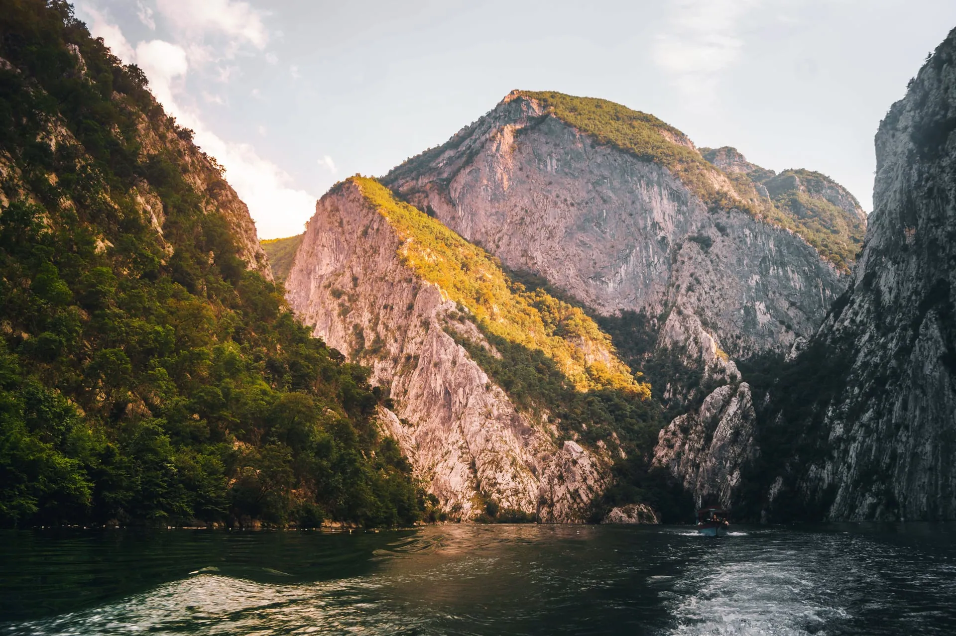 Lakes, Rivers & Canyons