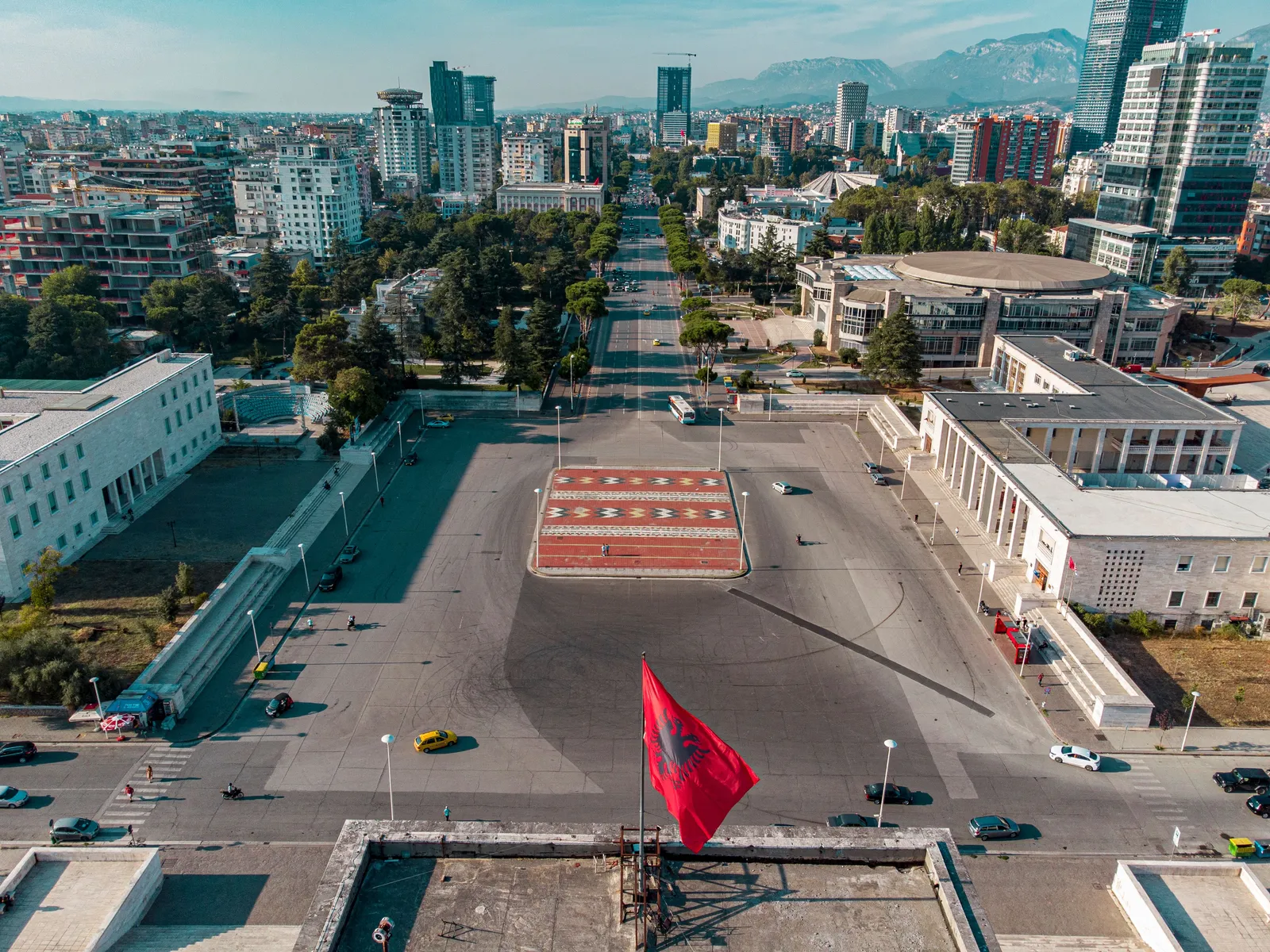 Tirana — Tirana & Urban Life